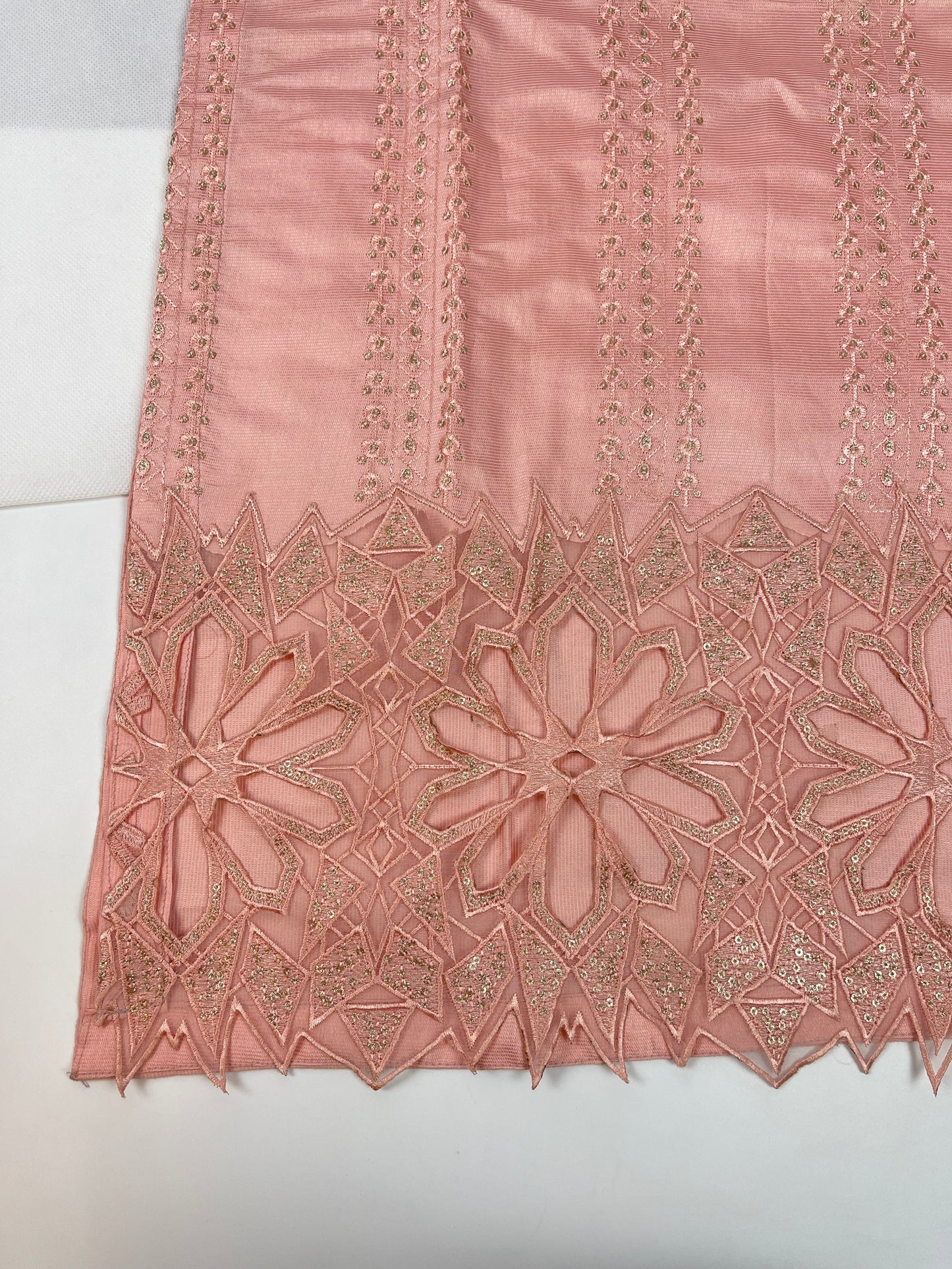 Premium 3-Piece Stitched Doriyan Lawn Suit – Soft Pink & Floral