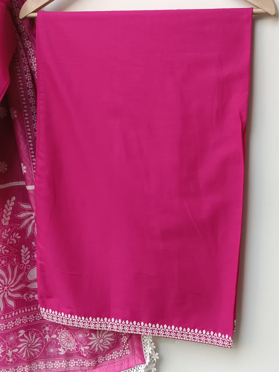 MARIO (MAGENTA)