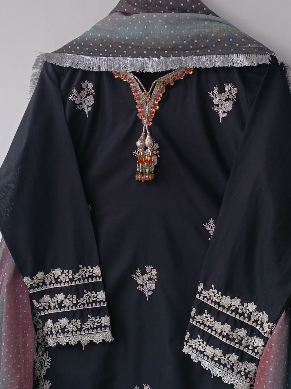 PARIZA (BLACK)