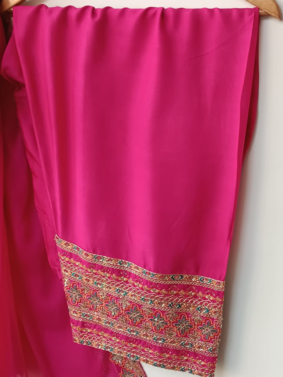 URVEN (SHOCKING PINK)