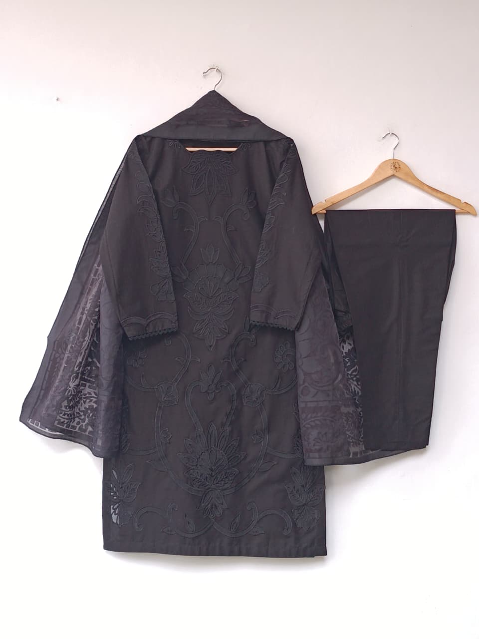 SAMIRA (BLACK)