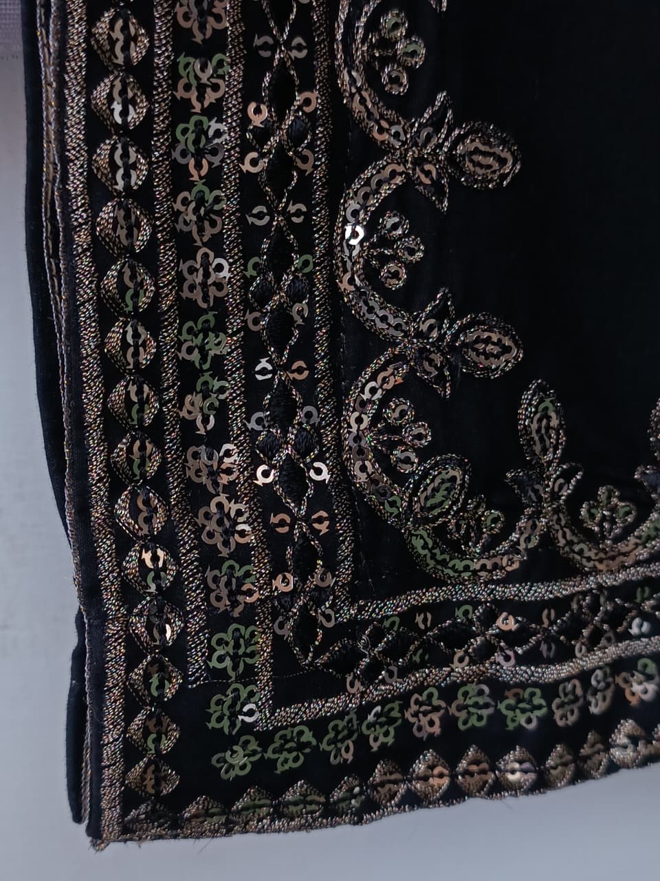 CHAHAT (BLACK)