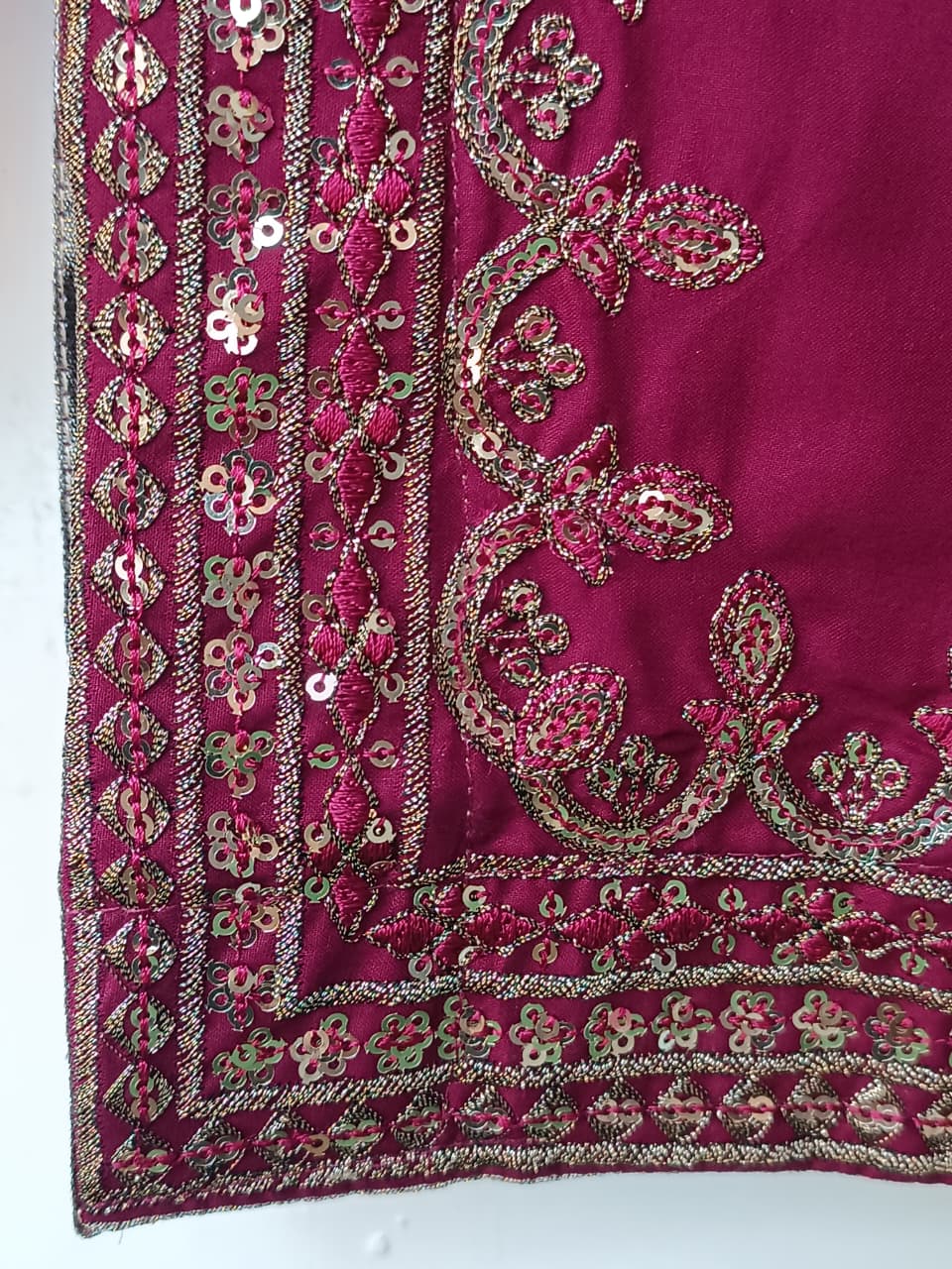 CHAHAT  (ROYAL GARNET)