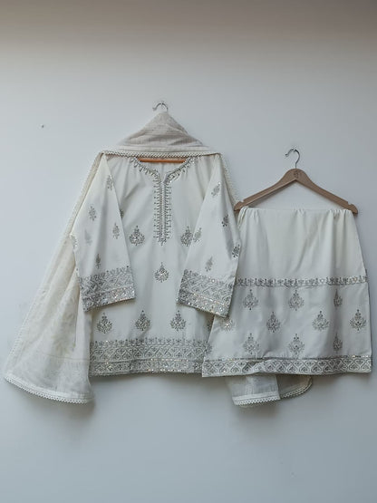 ELVINA (IVORY)