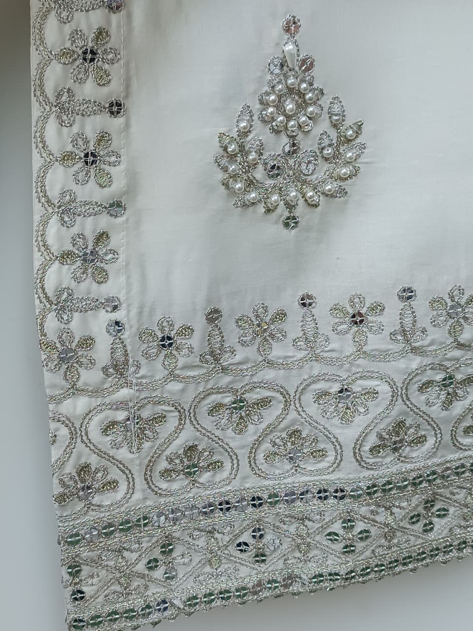 ELVINA (IVORY)
