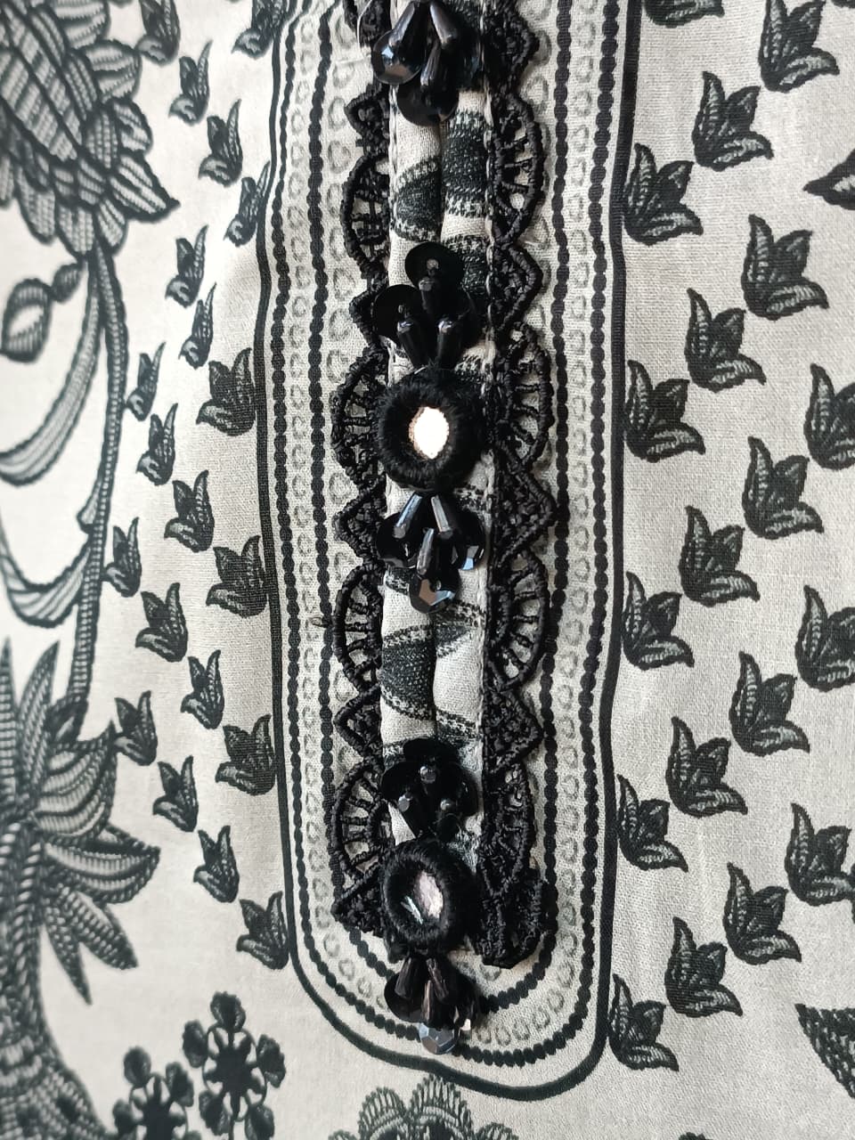 FARZNA (GRAY)