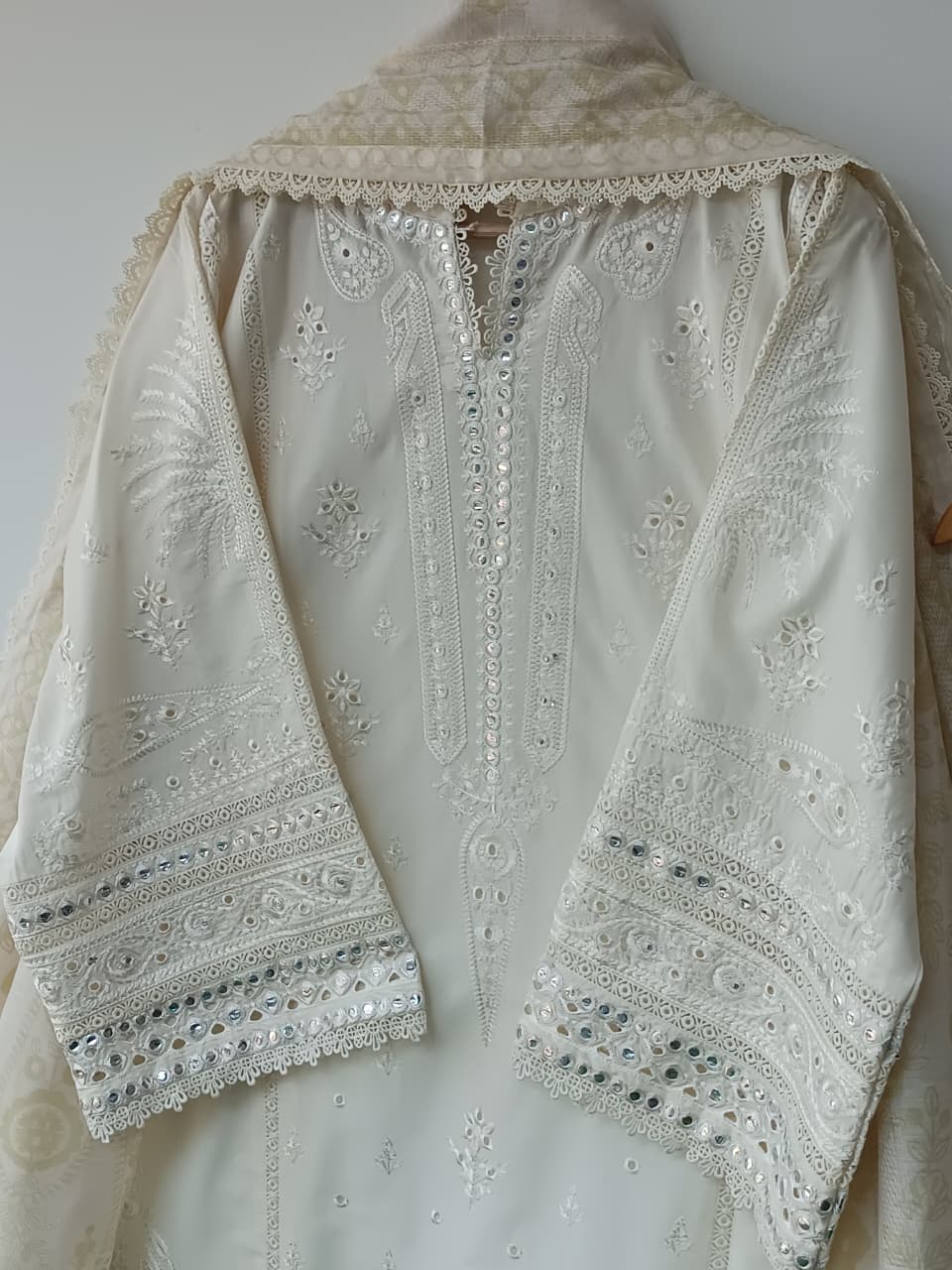 HUMA (IVORY)