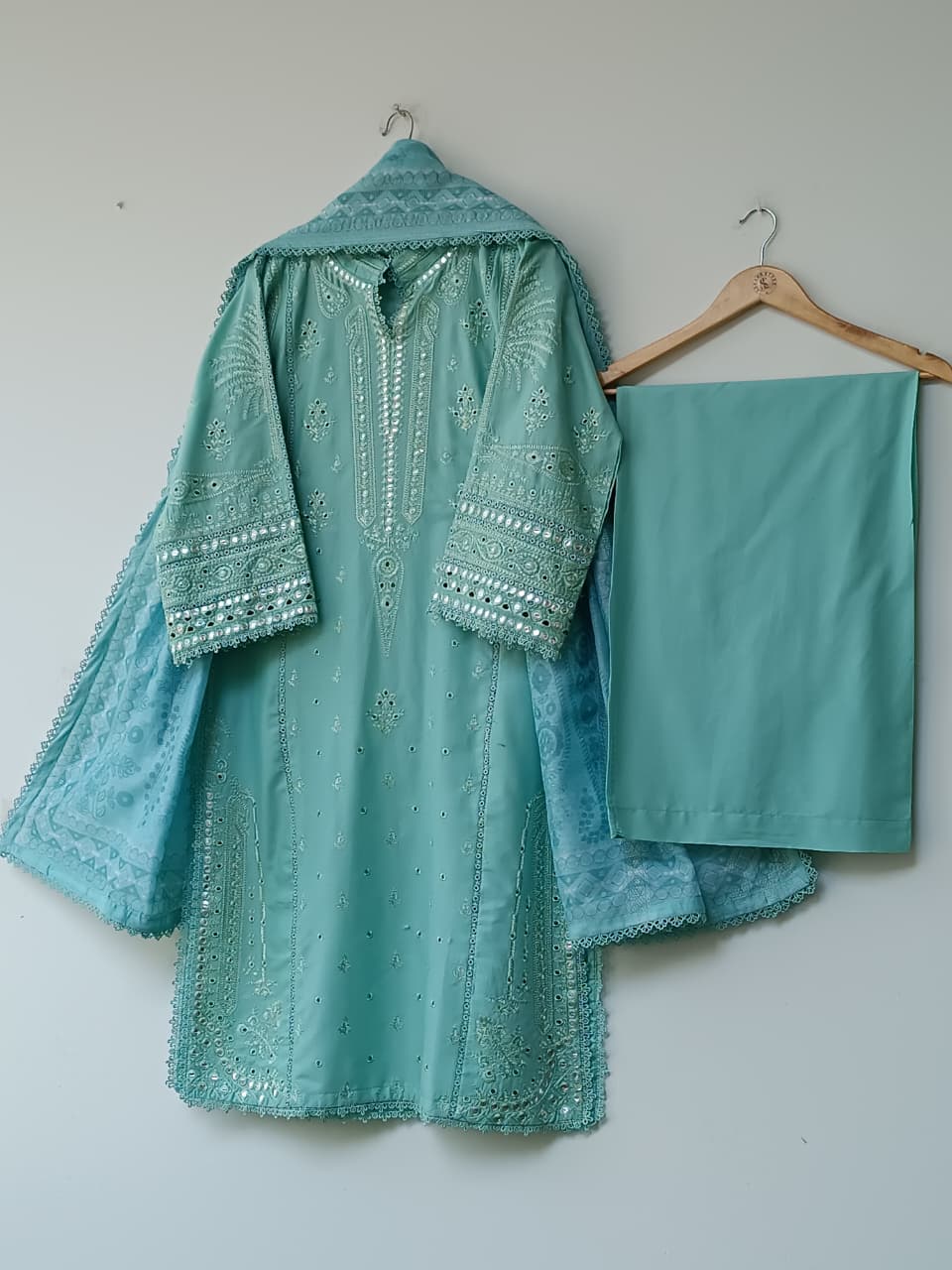 HUMA (LIGHT SEA GREEN)