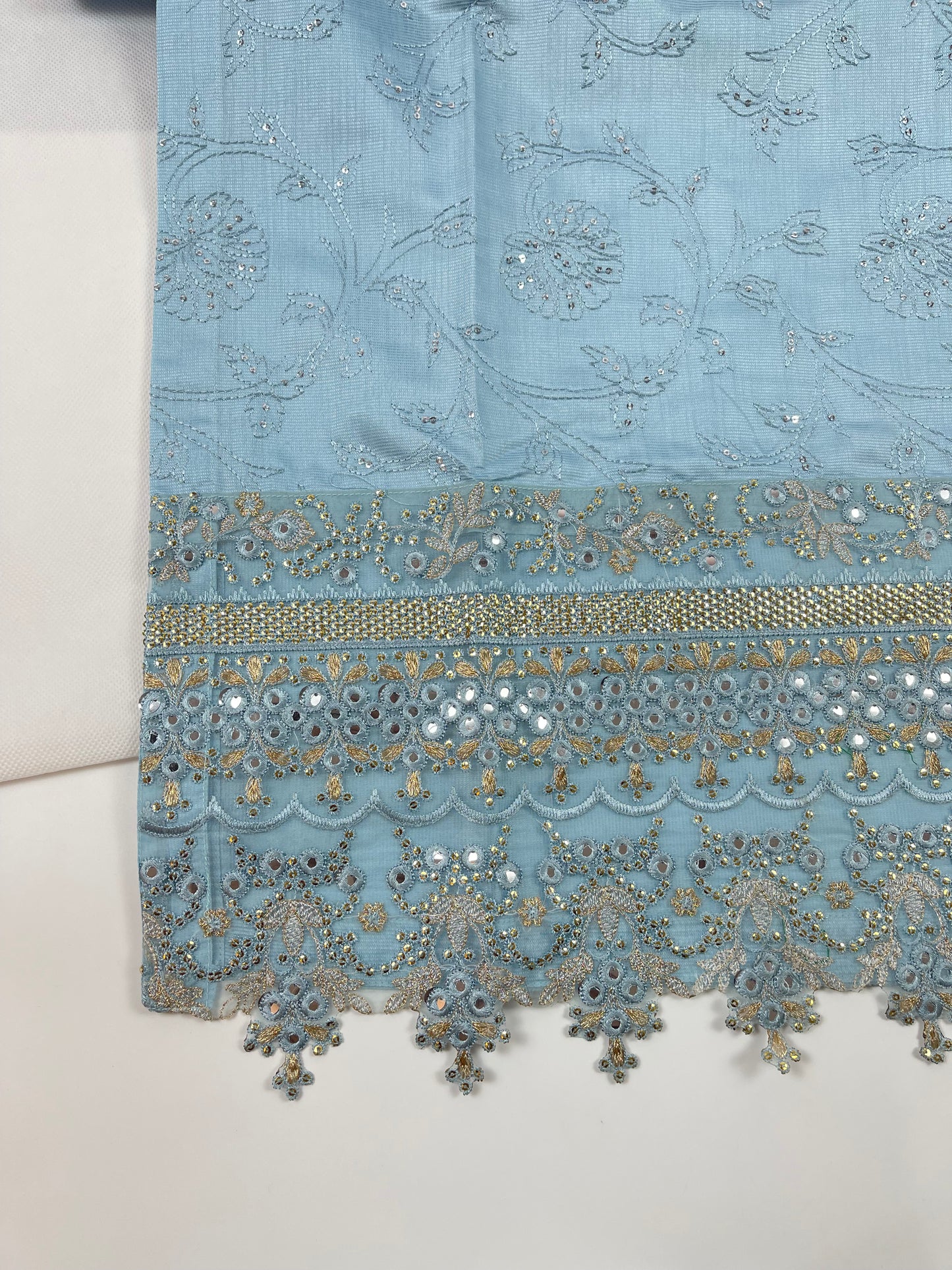 Luxury 3-Piece Stitched Banadora Lawn Suit – Sky Blue &amp; Silver