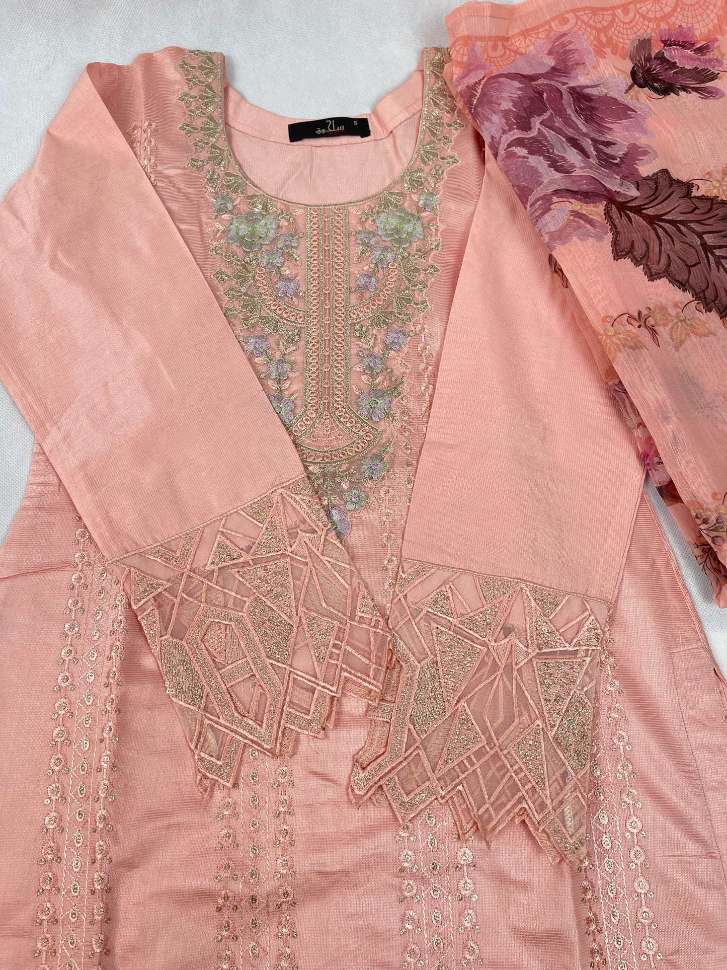 Premium 3-Piece Stitched Doriyan Lawn Suit – Soft Pink &amp; Floral