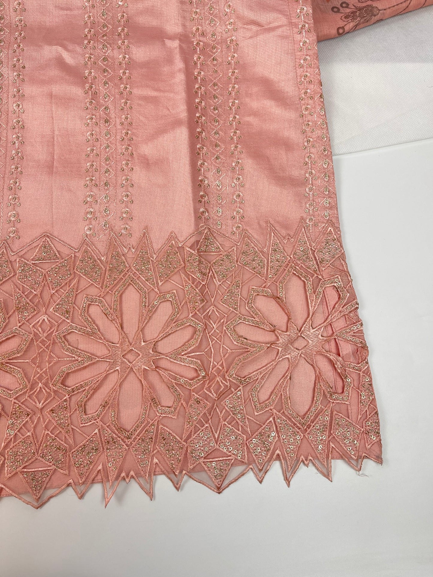Premium 3-Piece Stitched Doriyan Lawn Suit – Soft Pink &amp; Floral