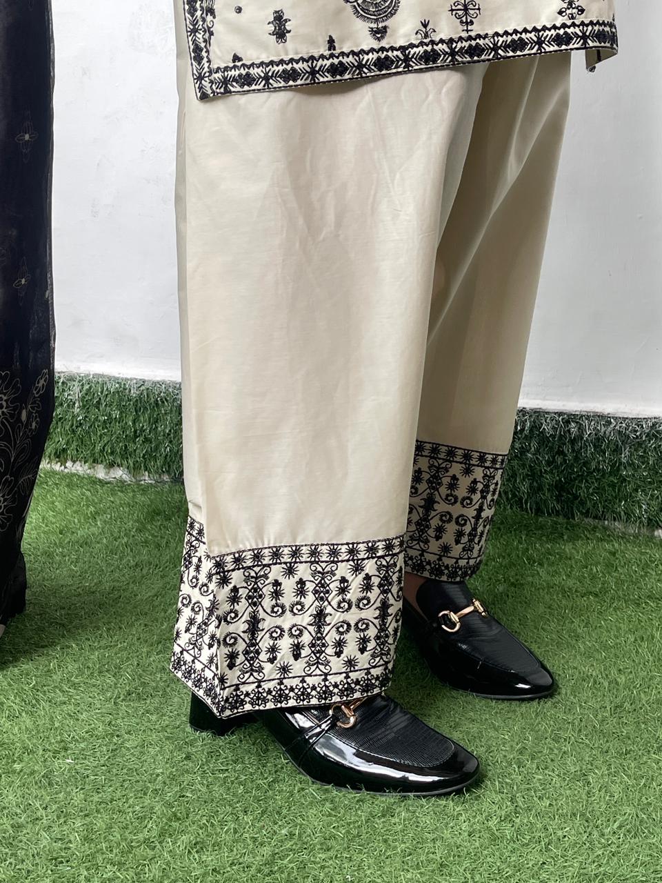 IZZAH (BEIGE)