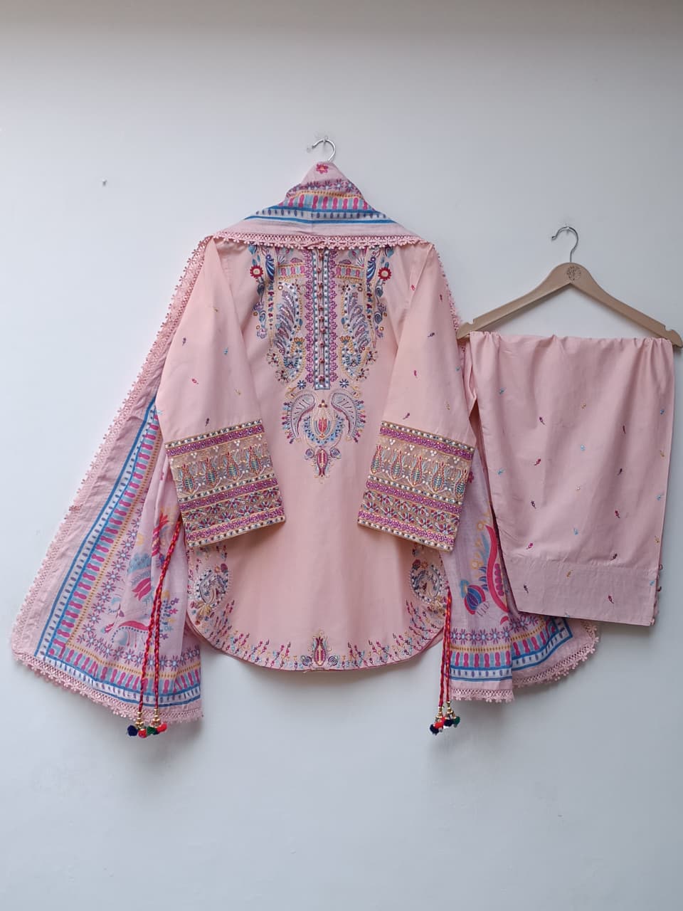 MAHIMA (B PINK)