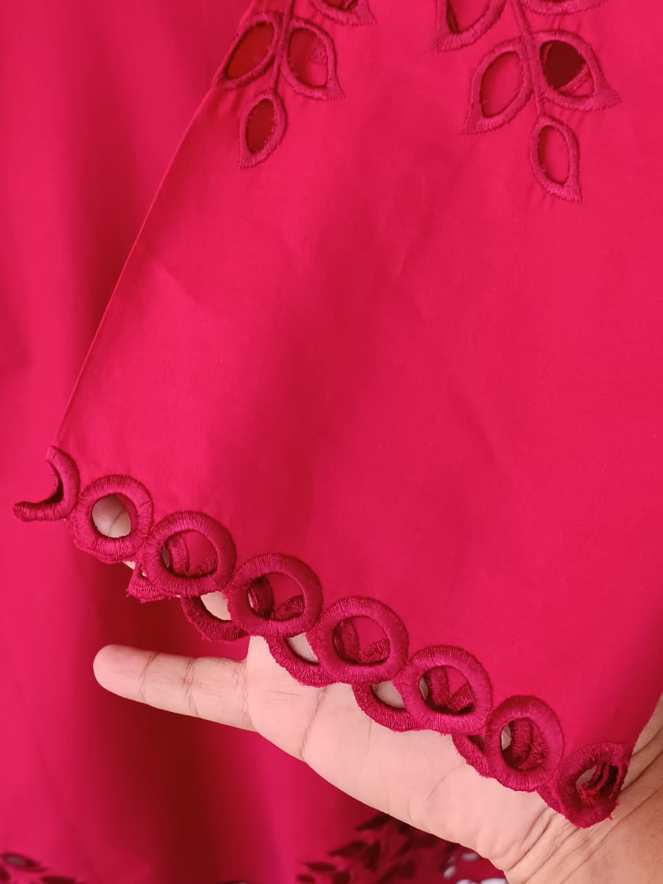 MAHIRA (MAROON)