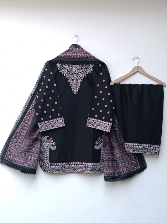 NEELO (BLACK)