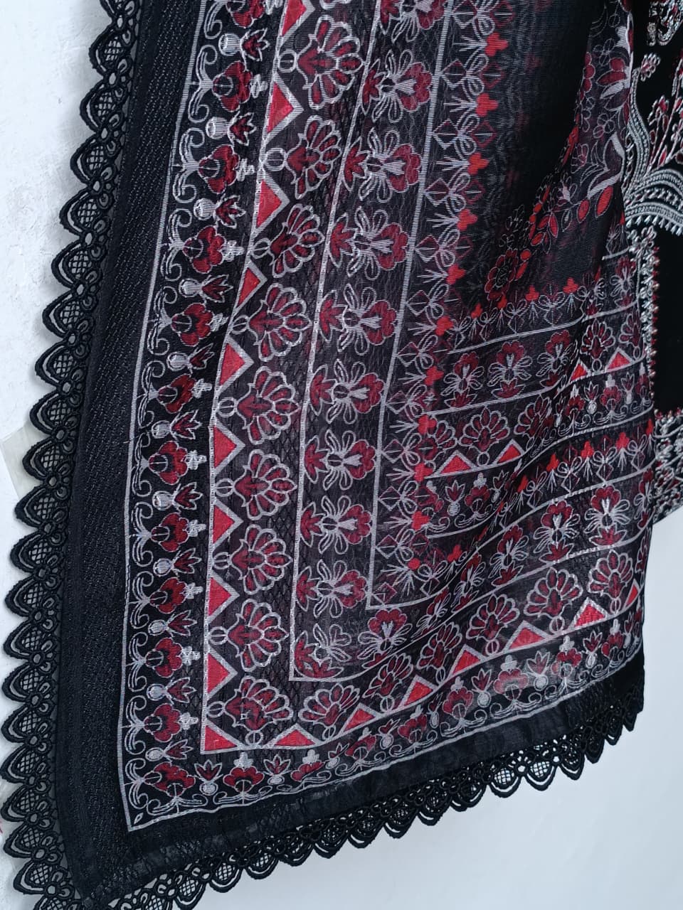 NEELO (BLACK)