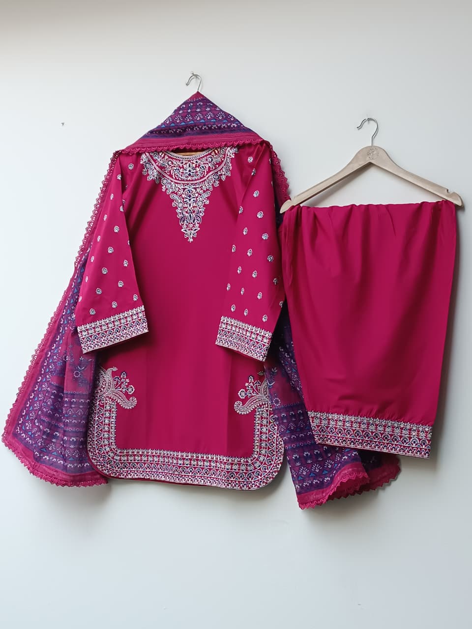NEELO (NEON PINK)
