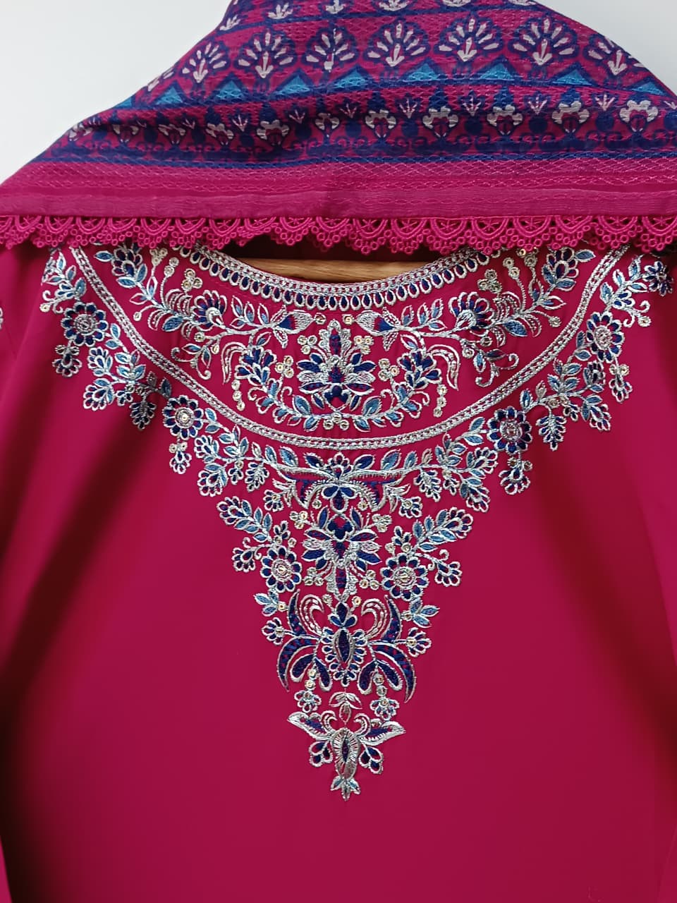 NEELO (NEON PINK)