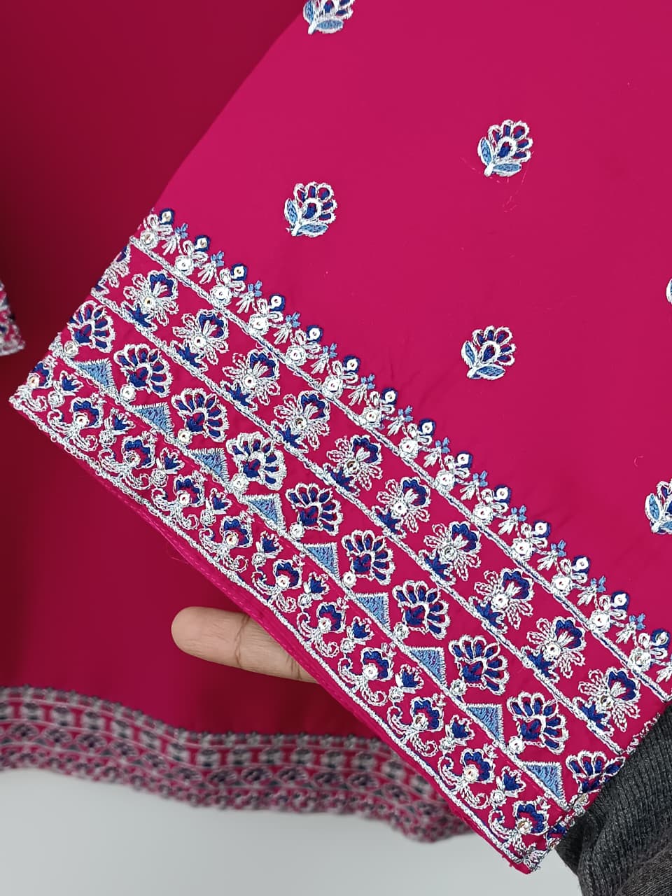 NEELO (NEON PINK)