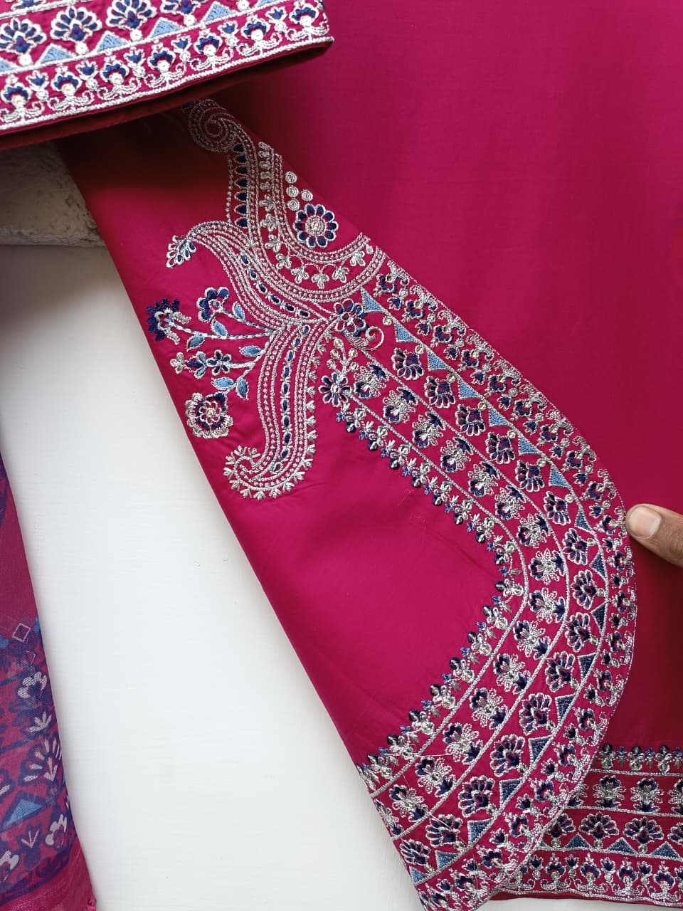 NEELO (NEON PINK)