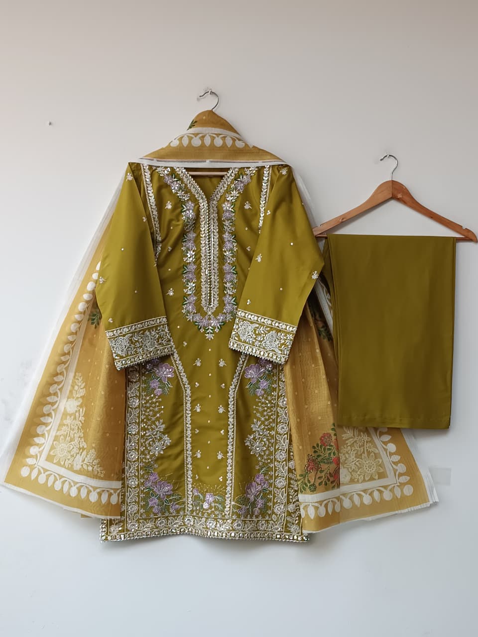 NIMMU (OLIVE)
