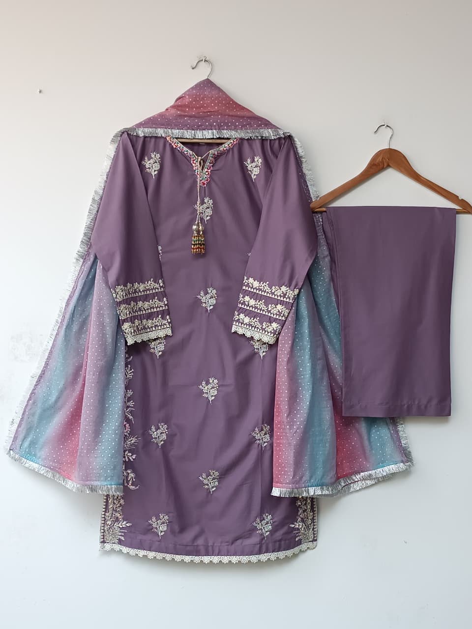 PARIZA (LILAC)