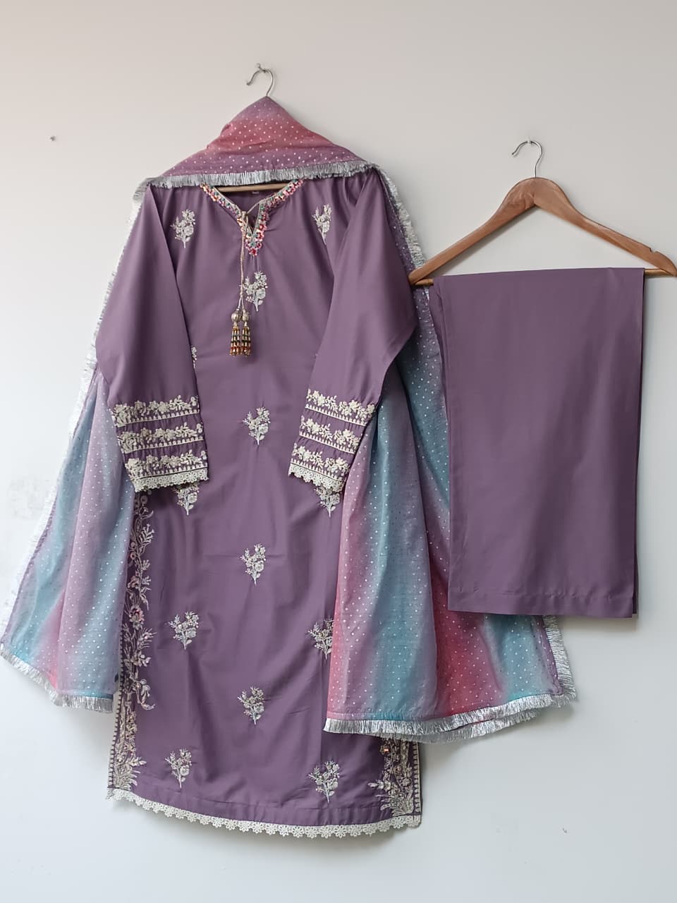 PARIZA (LILAC)