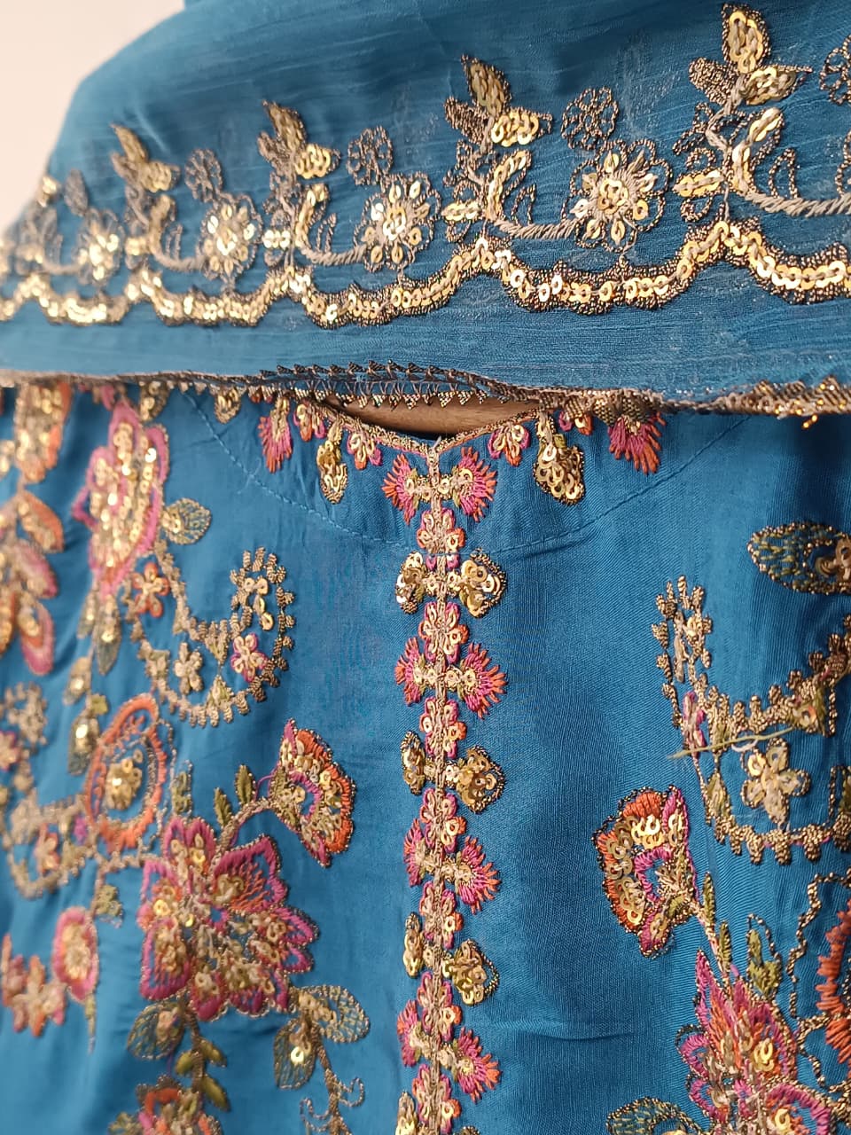 TAZEEM (SOLID BLUE)