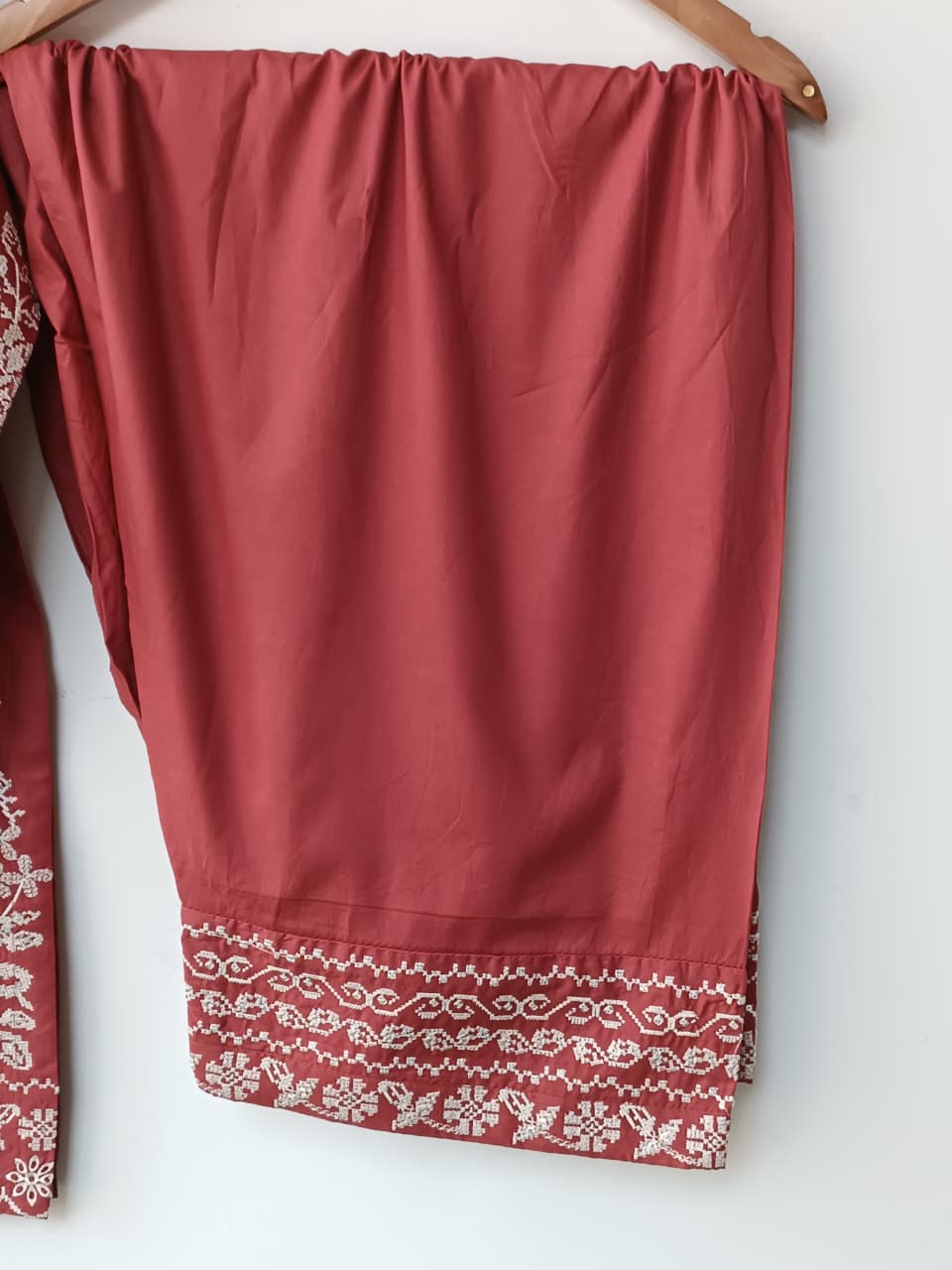 UMAYA (BRICK RED)