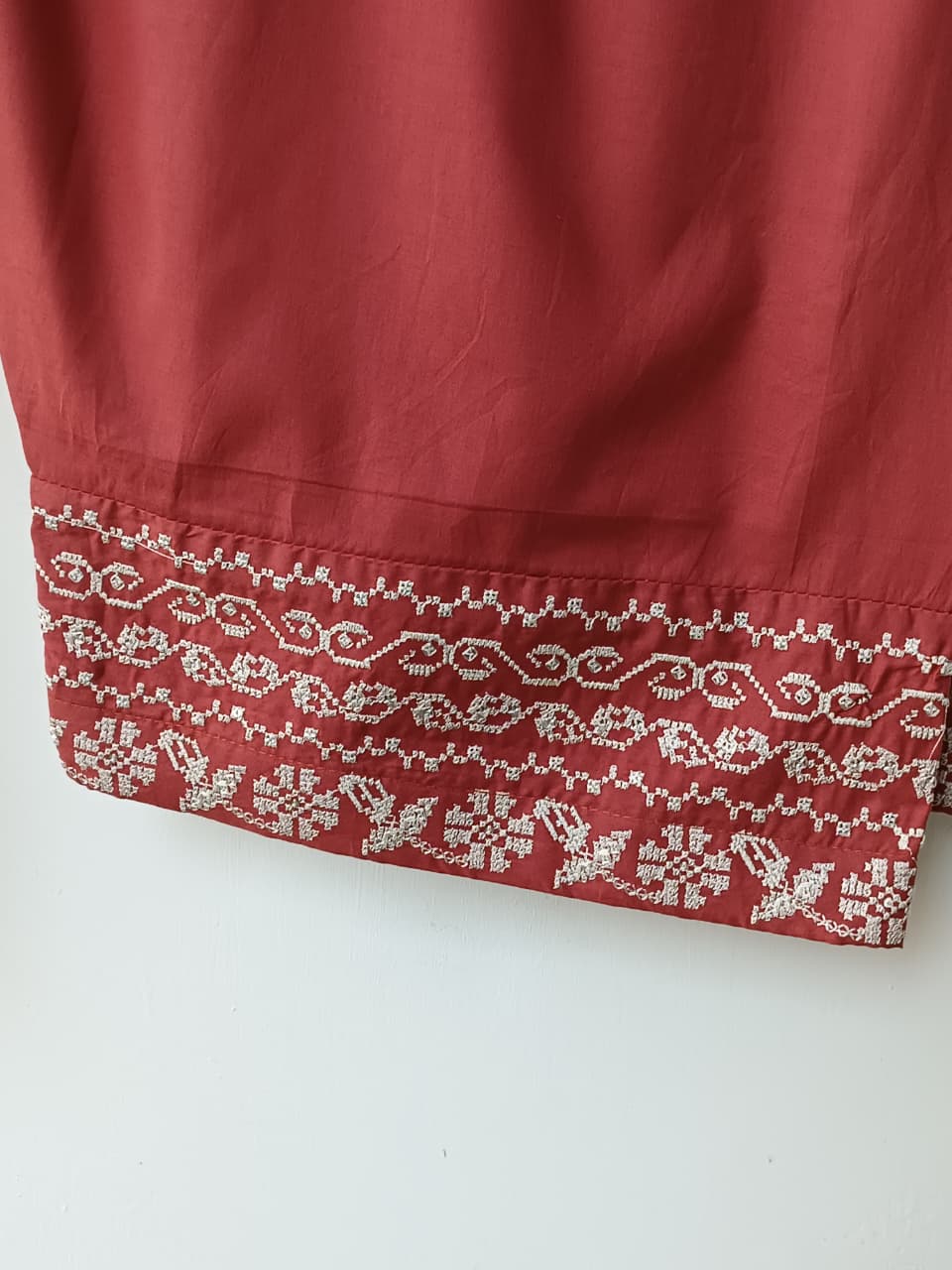 UMAYA (BRICK RED)
