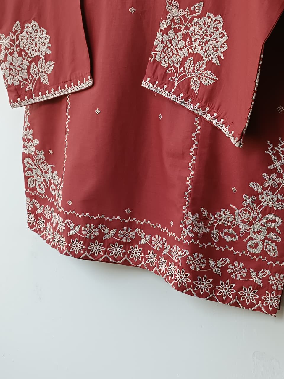 UMAYA (BRICK RED)