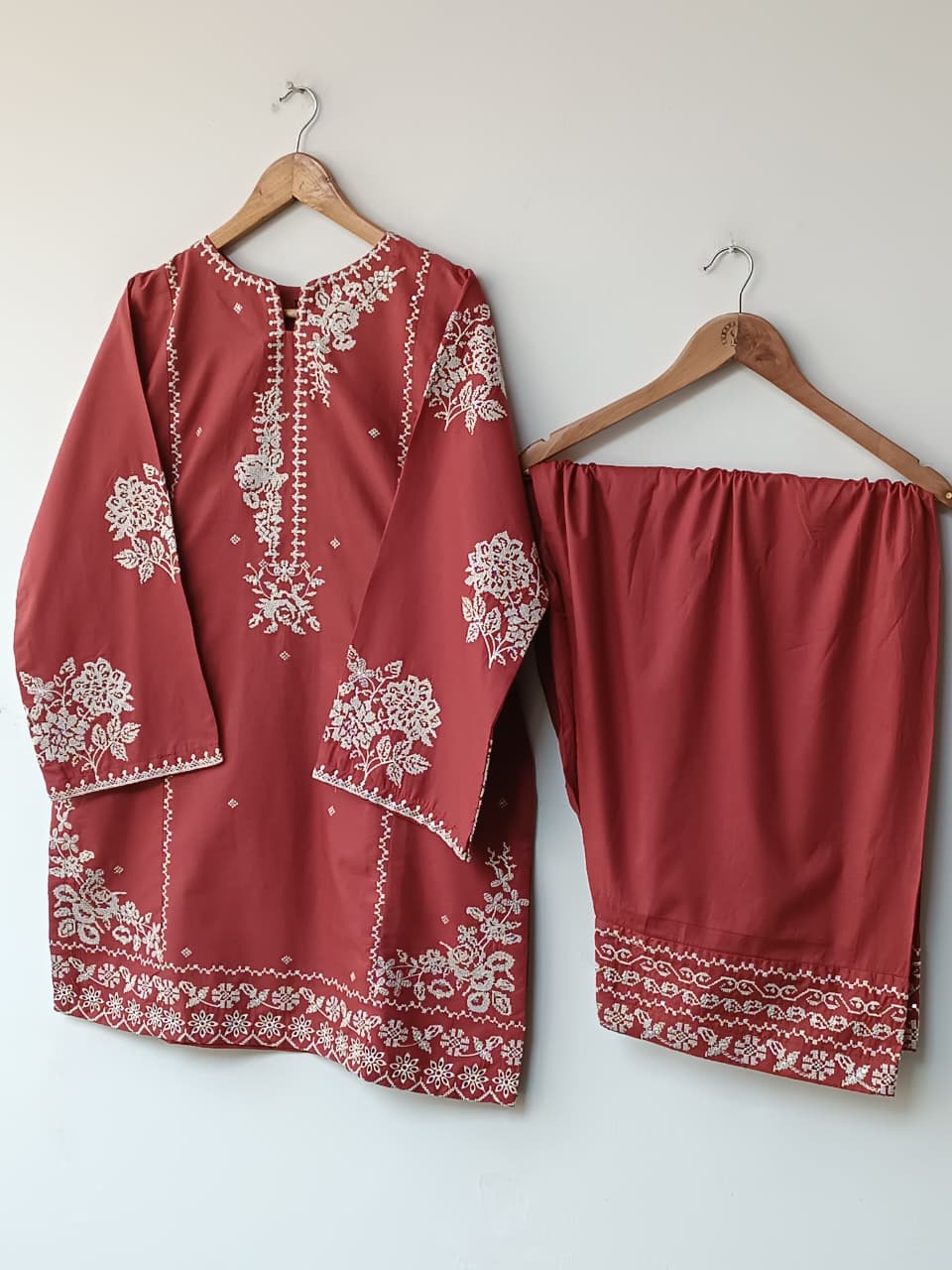UMAYA (BRICK RED)