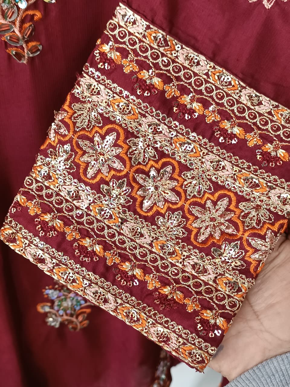 URVEN (MAROON)
