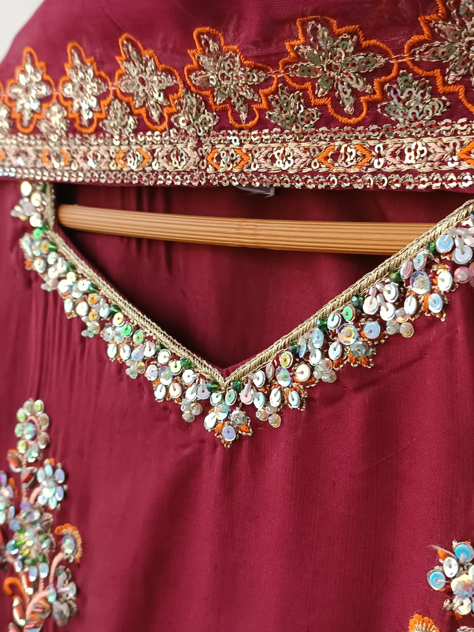 URVEN (MAROON)
