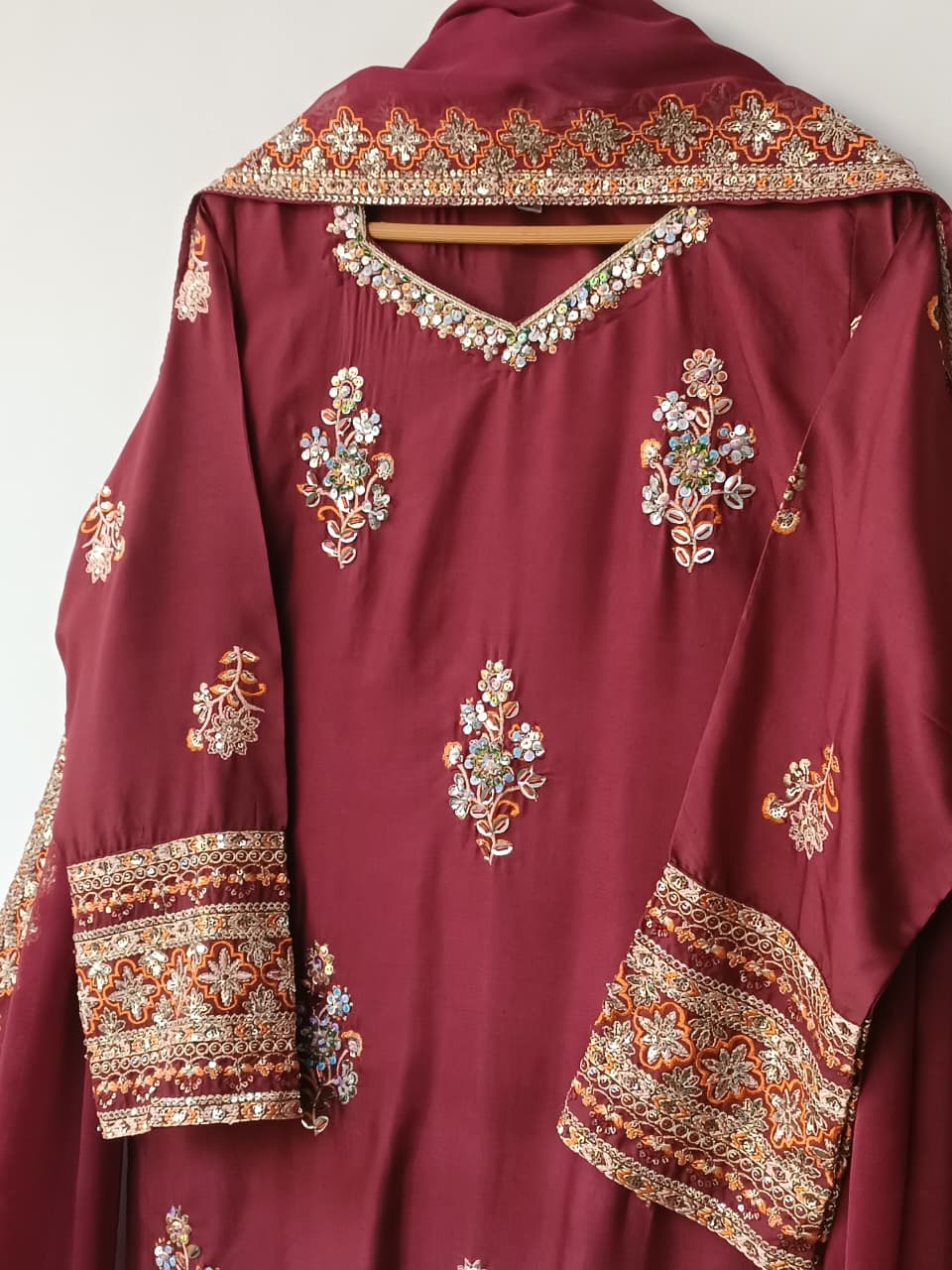 URVEN (MAROON)