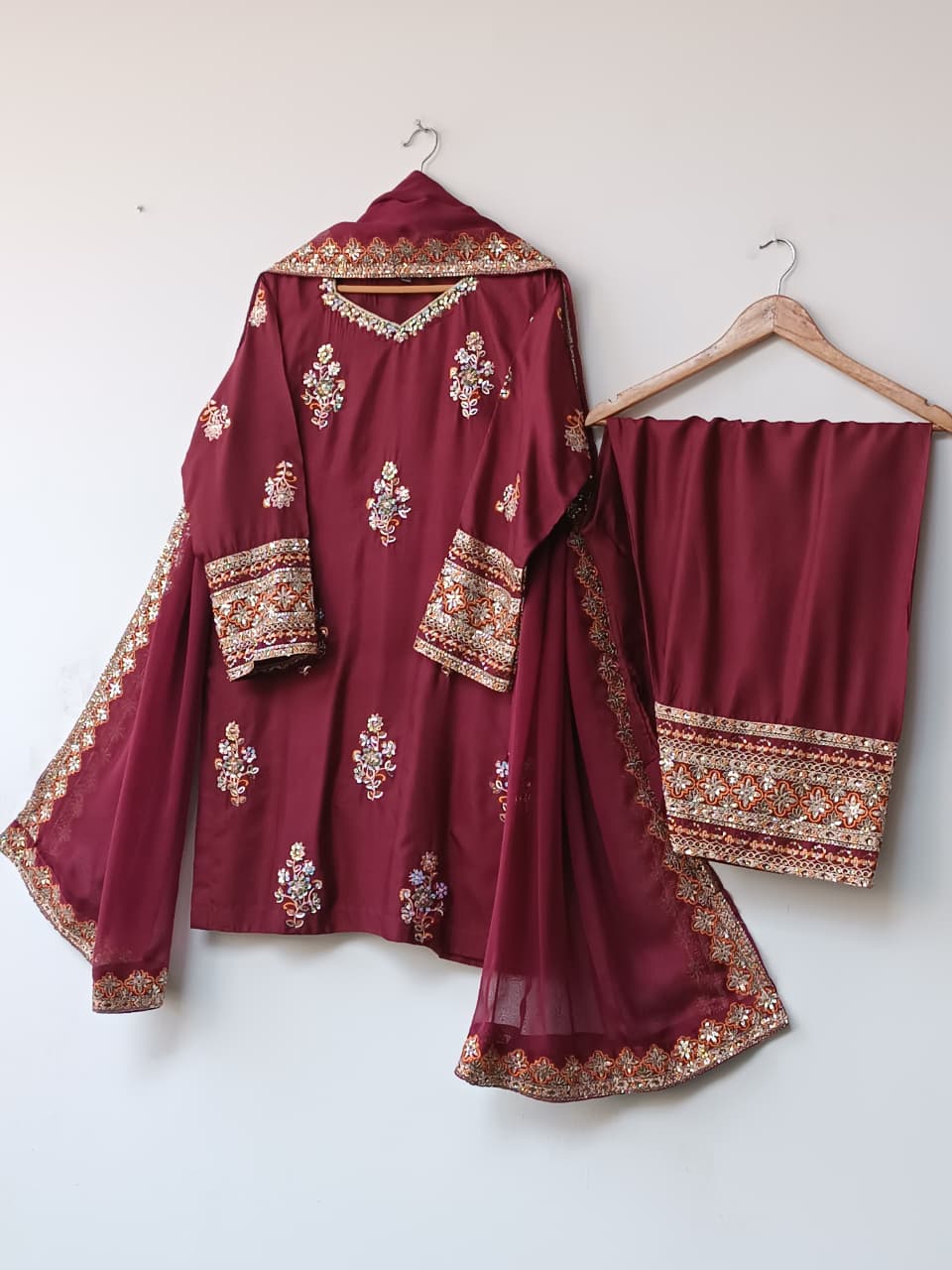 URVEN (MAROON)