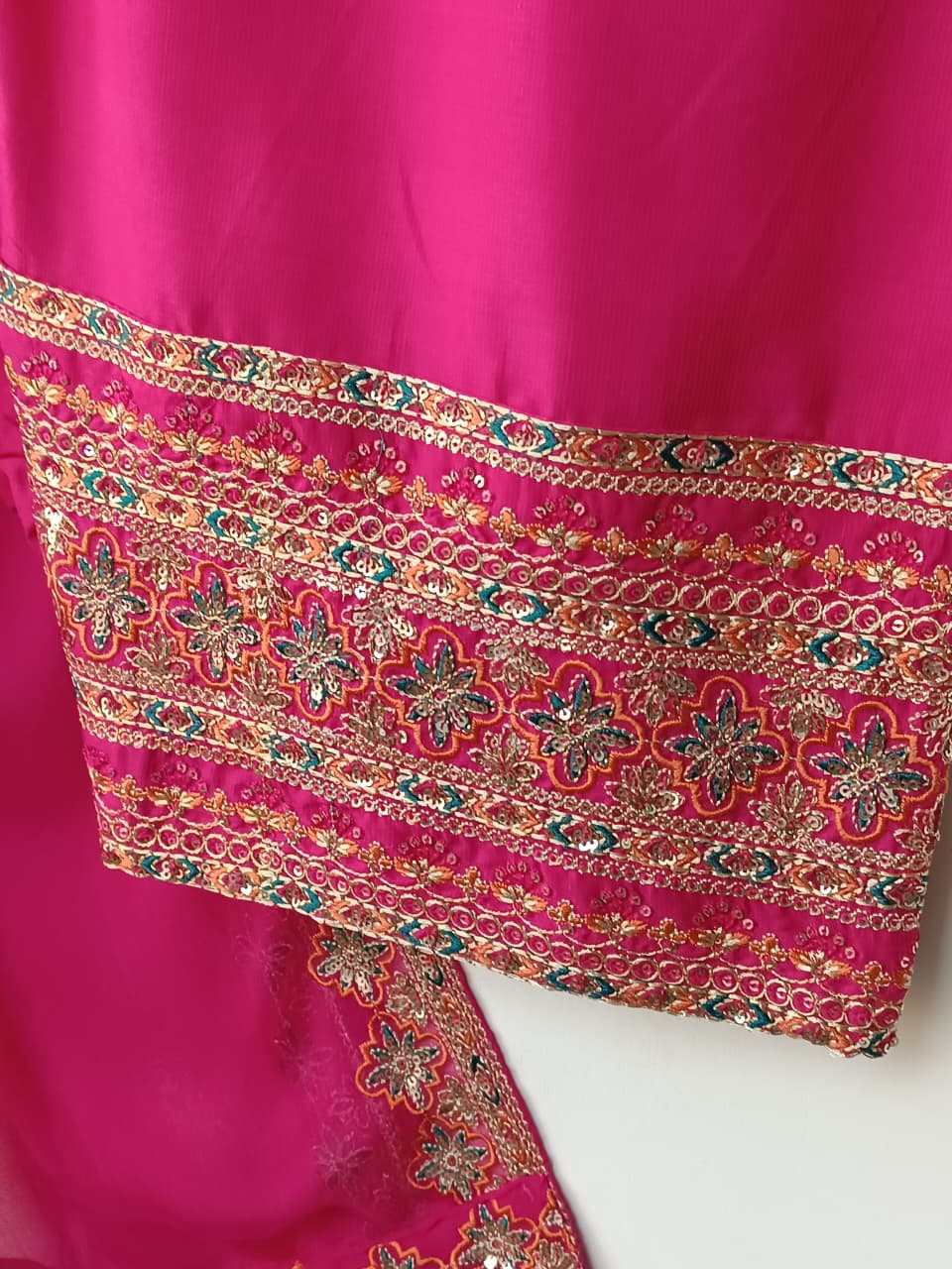URVEN (SHOCKING PINK)
