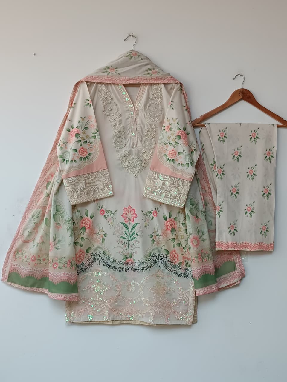 USHNA (IVORY)