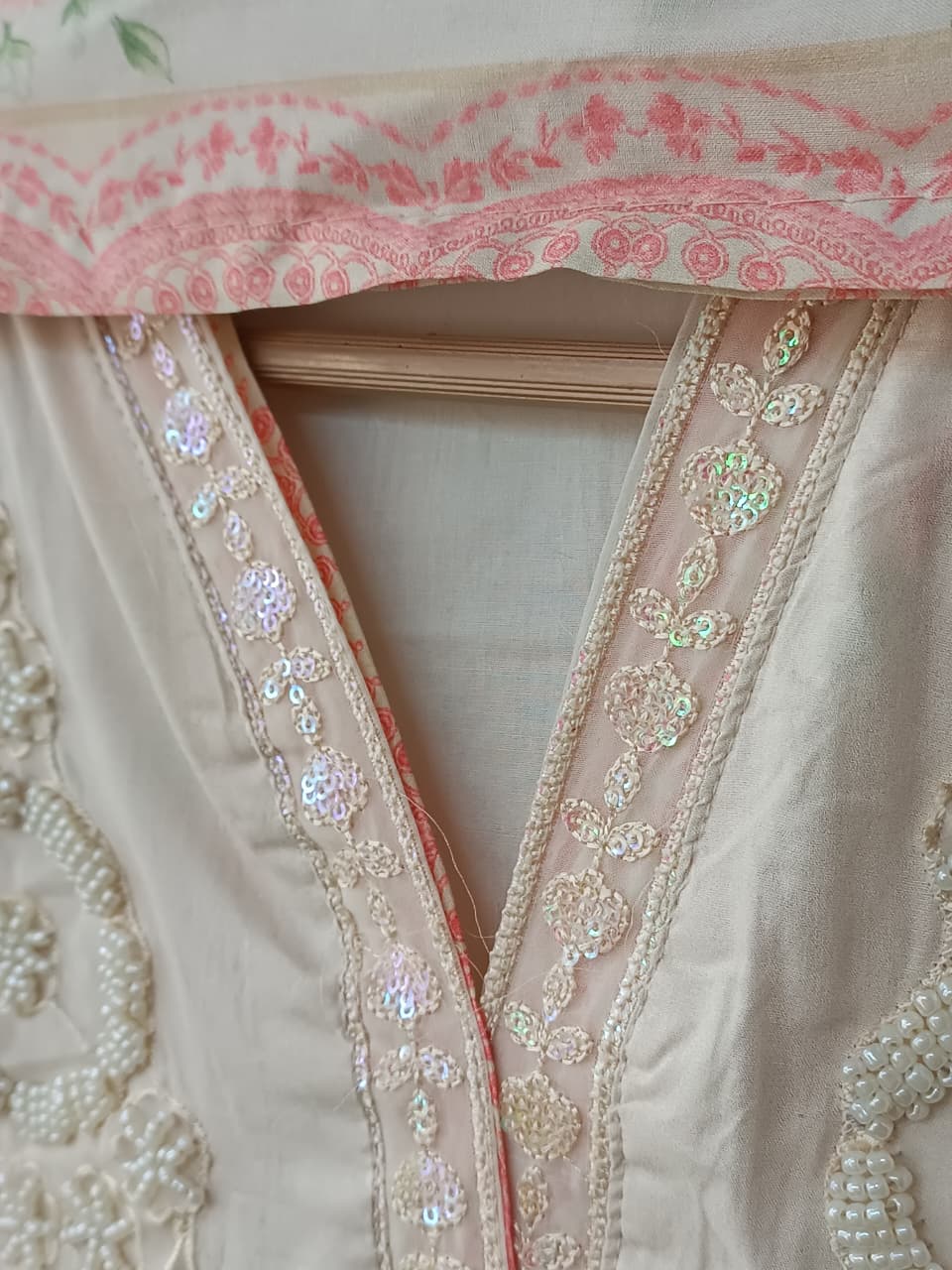 USHNA (IVORY)