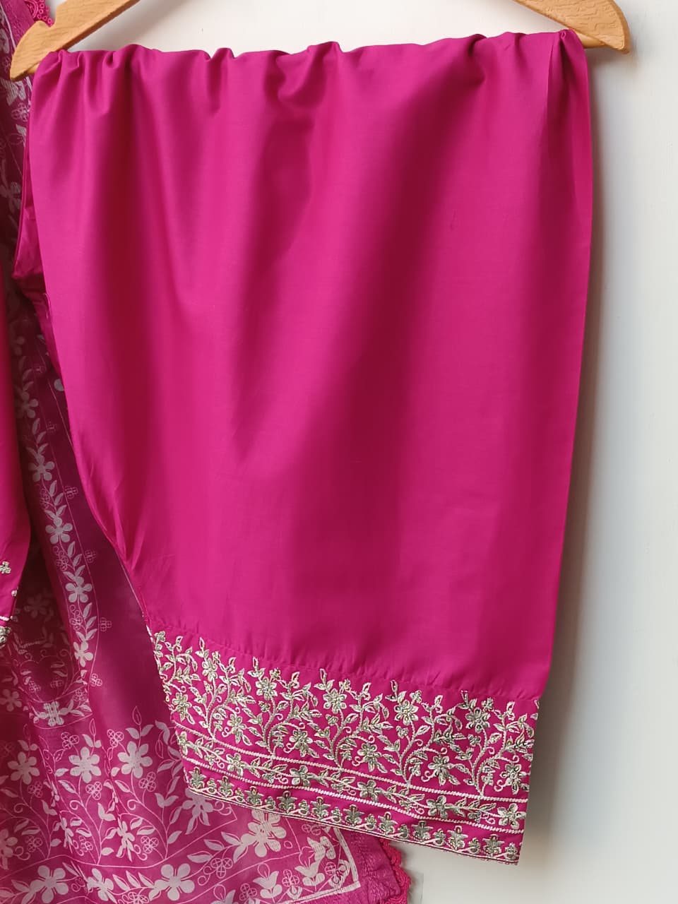 UZMA (MAGENTA)
