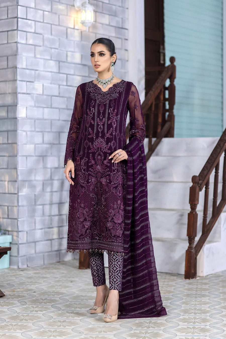 Flossie Burgundy    1387