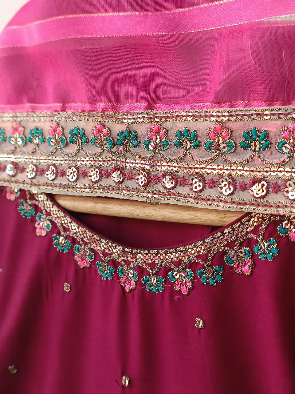 VANILLA (ROYAL GARNET)