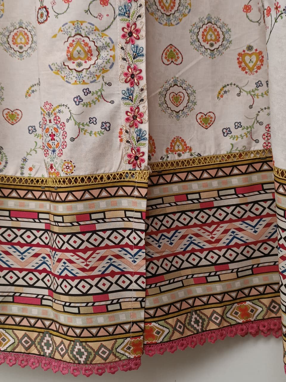ZE ANGRAKHA (IVORY)